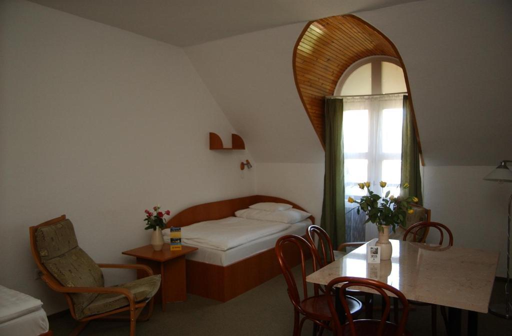 Siesta Club Apartman Harkany Harkány Quarto foto